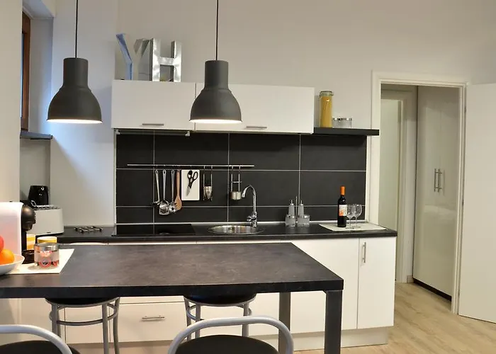 Yeshouse Lägenhet
